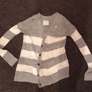 Abercrombie & Fitch cartigan
